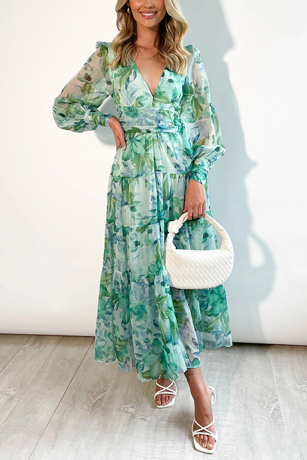 Painted Inspiration Blumen-Maxikleid mit Ballonärmeln