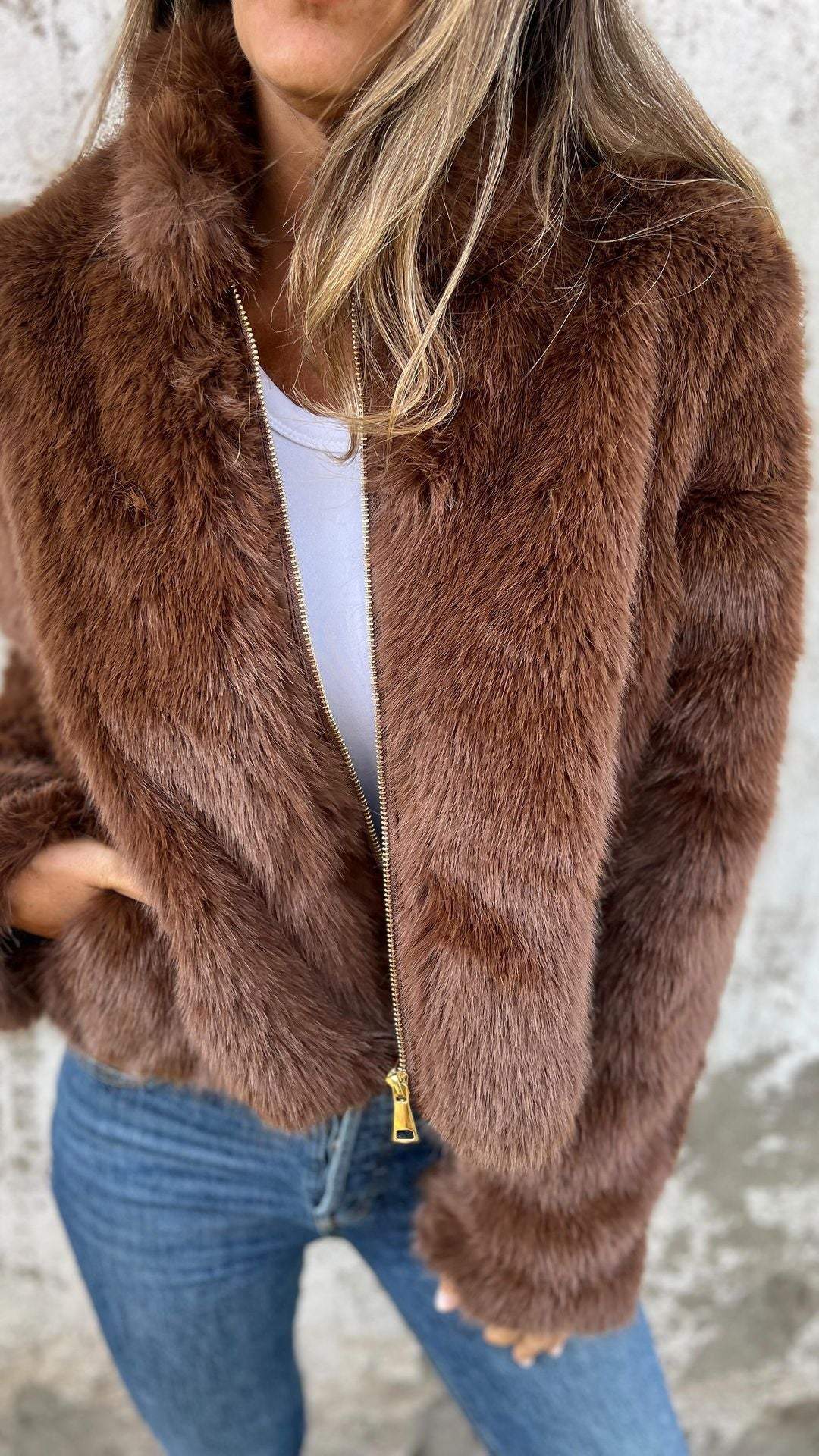 Giacca Casual da Donna con Collo Alto e Cerniera in Pelliccia
