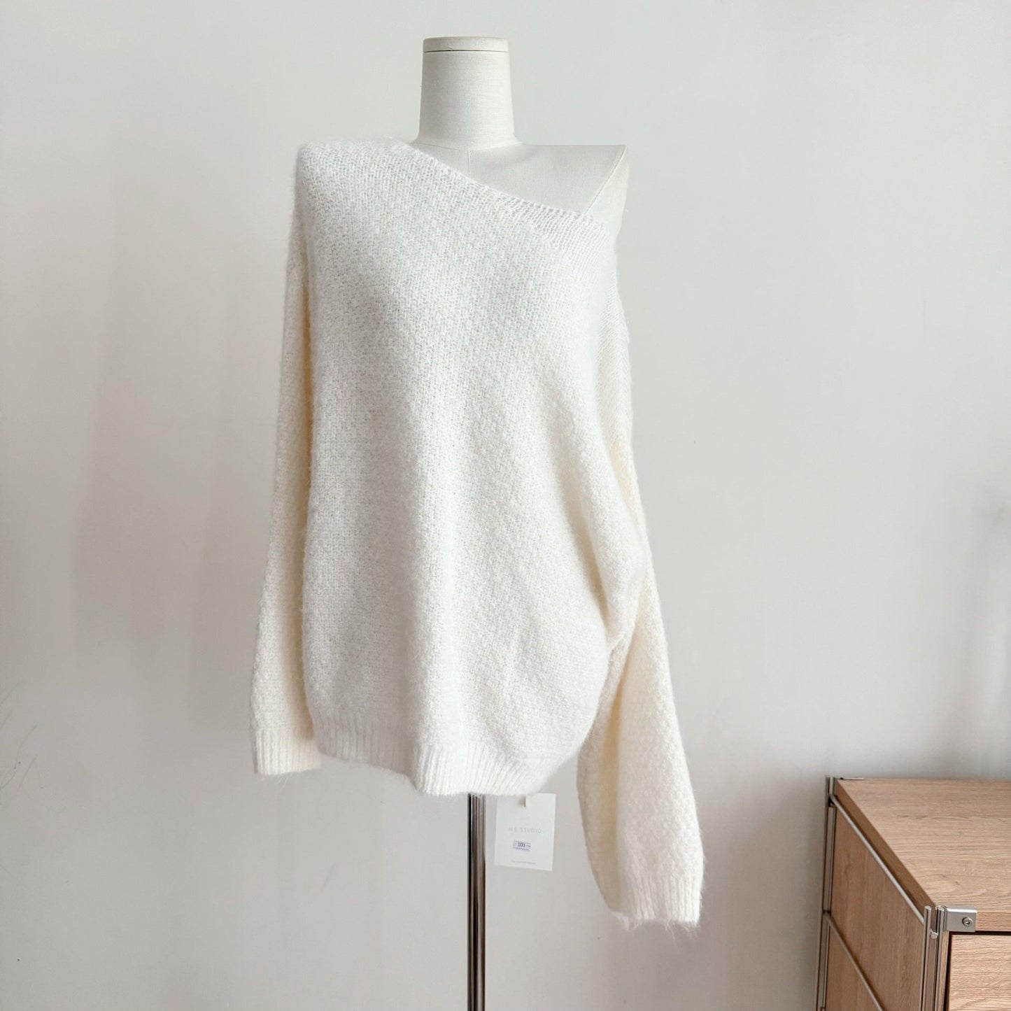 Maglione dalla vestibilità morbida sulle spalle