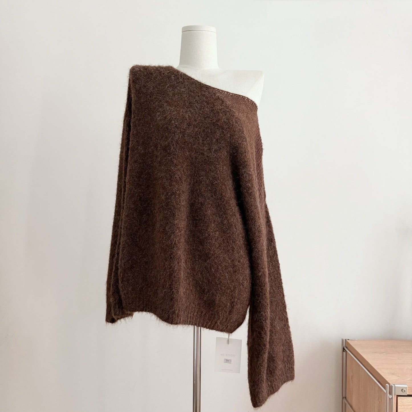 Maglione dalla vestibilità morbida sulle spalle